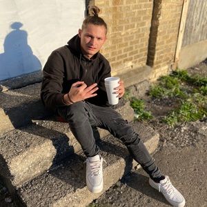 Meet your Posher, Jason